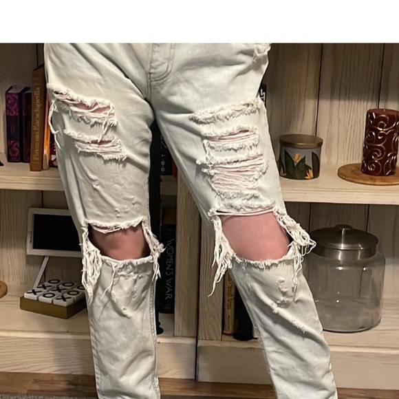 🍀5/$25🍀 Loft 82 light wash distressed denim jeans - Picture 4 of 11